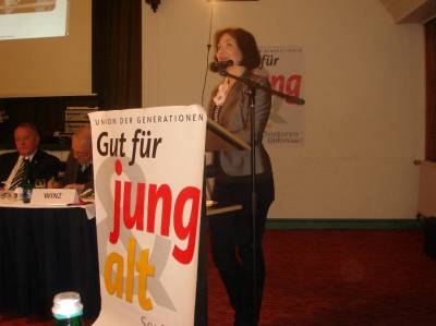 Katherina Reiche MdB (parlamentarische Staatssekretrin im Bundesministerium fr Umwelt, Naturschutz und Reaktorsicherheit) whrend ihrer Rede.