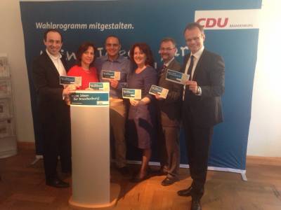 Die Erffnung der Wahlkampfzentrale in Potsdam gemeinsam mit dem Spitzenkandidaten der CDU Brandenburg, Prof. Dr. Michael Schierack und der Generalsekretrin Anja Heinrich. 