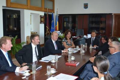 Auf der Tagung im Rahmen des Rechtsstaatsprogramms Sdosteuropa der Konrad-Adenauer-Stiftung in Bukarest ber die Rechtspolitik und die Justizreformen in Rumnien.