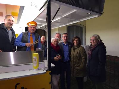 Vielen Dank an alle Besucher meiner Wahlparty fr Unentschiedene! Danke fr Eure Fragen, Eueren Zuspruch und Euer Vertrauen! Gemeinsam knnen wir den Wechsel am 11. Oktober schaffen! Besonders gefreut habe ich mich ber den Besuch den Stellv. Fraktionsvorsitzenden der CDU-Fraktion im Landtag Brandenburg Henryk Wichmann MdL. 